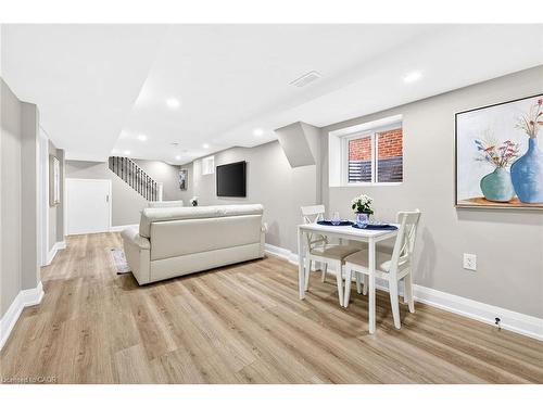 150 Brucedale Avenue E, Hamilton, ON - Indoor