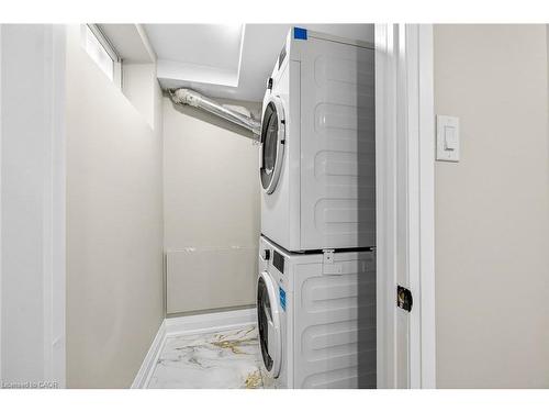150 Brucedale Avenue E, Hamilton, ON - Indoor Photo Showing Laundry Room