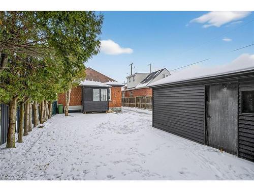 150 Brucedale Avenue E, Hamilton, ON - Outdoor