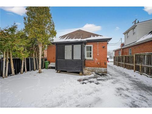 150 Brucedale Avenue E, Hamilton, ON - Outdoor