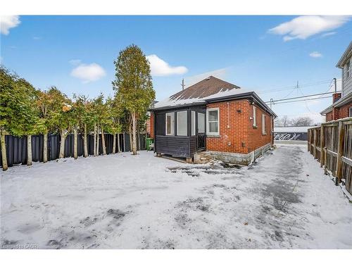 150 Brucedale Avenue E, Hamilton, ON - Outdoor