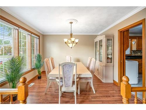 3688 Cardinal Drive, Niagara Falls, ON - Indoor Photo Showing Dining Room