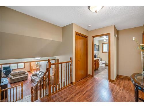 3688 Cardinal Drive, Niagara Falls, ON - Indoor Photo Showing Other Room