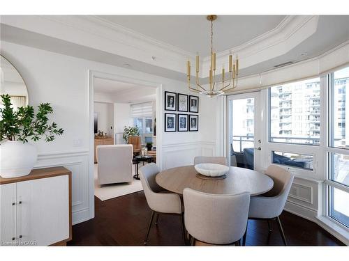 327-3500 Lakeshore Road W, Oakville, ON - Indoor Photo Showing Dining Room