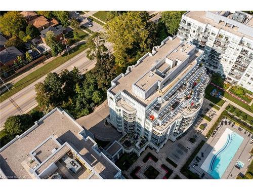 327-3500 Lakeshore Road W, Oakville, ON - 