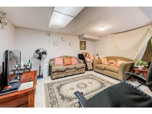 33 Garland Crescent, London, ON - Indoor