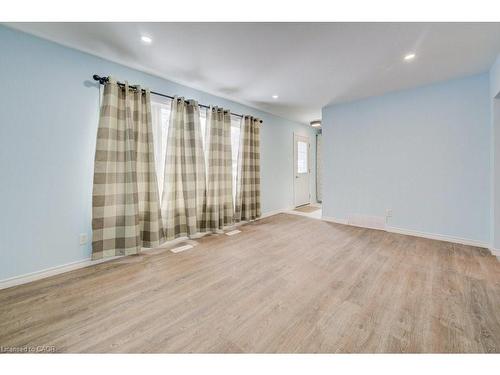 33 Garland Crescent, London, ON - Indoor Photo Showing Other Room