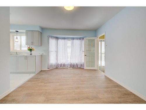 33 Garland Crescent, London, ON - Indoor Photo Showing Other Room