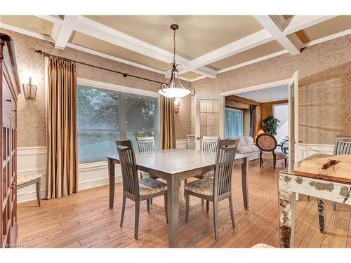 22 Deerpath Court, Cambridge, ON - Indoor Photo Showing Dining Room