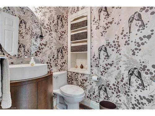 22 Deerpath Court, Cambridge, ON - Indoor Photo Showing Bathroom