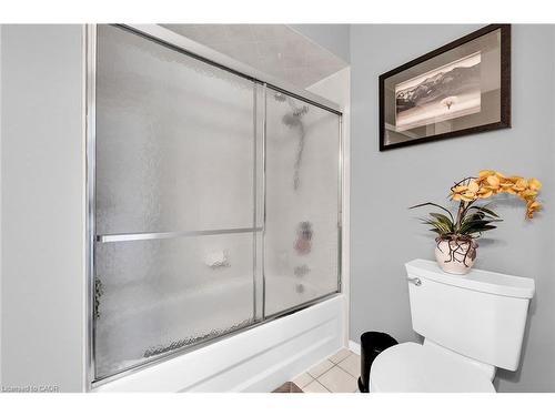 5 Vulcan Court, Hamilton, ON - Indoor Photo Showing Bathroom