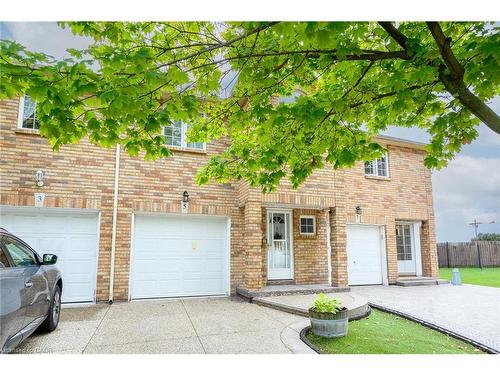 5 Vulcan Court, Hamilton, ON - Outdoor
