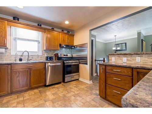 59 Acadia Drive, Welland, ON - Indoor Photo Showing Kitchen With Stainless Steel Kitchen