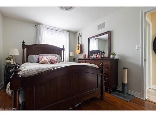 59 Acadia Drive, Welland, ON - Indoor Photo Showing Bedroom