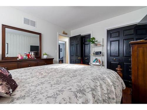 59 Acadia Drive, Welland, ON - Indoor Photo Showing Bedroom