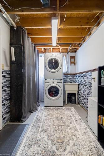 59 Acadia Drive, Welland, ON - Indoor Photo Showing Laundry Room