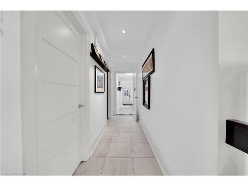 404 Mountain Brow Boulevard E, Hamilton, ON - Indoor Photo Showing Other Room