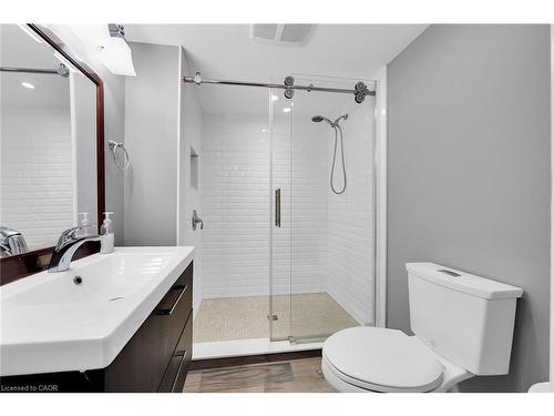 404 Mountain Brow Boulevard E, Hamilton, ON - Indoor Photo Showing Bathroom