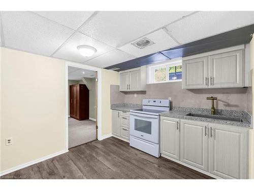 368 Upper Kenilworth Avenue, Hamilton, ON - Indoor Photo Showing Kitchen