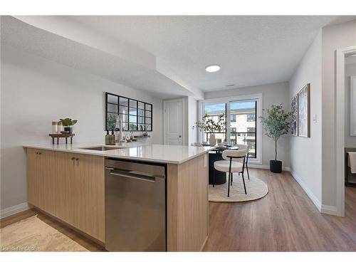 A4-410 Northfield Drive W, Waterloo, ON - Indoor