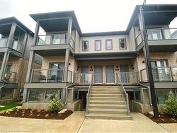 46-205 West Oak Trail  Kitchener, ON N2R 0R9