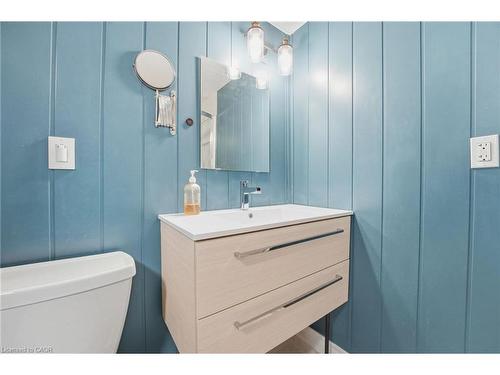 104 Cindy Avenue, Cambridge, ON - Indoor Photo Showing Bathroom