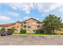 30-3050 Pinemeadow Drive  Burlington, ON L7M 3X5