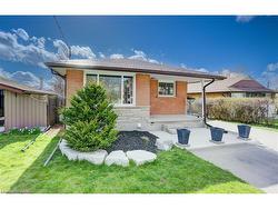 Lower-31 Weichel Street  Kitchener, ON N2M 2A7