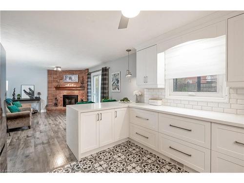 383 East 24Th Street, Hamilton, ON - Indoor With Fireplace