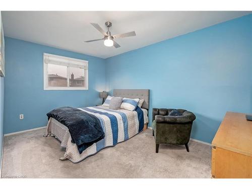 383 East 24Th Street, Hamilton, ON - Indoor Photo Showing Bedroom
