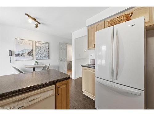 1-2230 Walkers Line, Burlington, ON - Indoor Photo Showing Kitchen