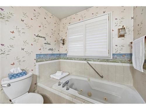 1-2230 Walkers Line, Burlington, ON - Indoor Photo Showing Bathroom