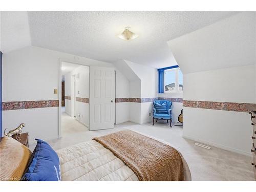1-2230 Walkers Line, Burlington, ON - Indoor Photo Showing Bedroom