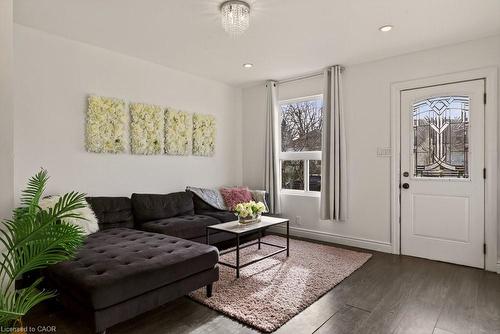 163 Hope Avenue, Hamilton, ON - Indoor Photo Showing Living Room