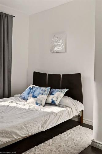 163 Hope Avenue, Hamilton, ON - Indoor Photo Showing Bedroom