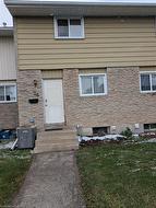 24-423 Westwood Drive  Kitchener, ON N2M 5B5