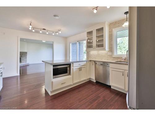 1179 Havendale Boulevard, Burlington, ON - Indoor Photo Showing Kitchen