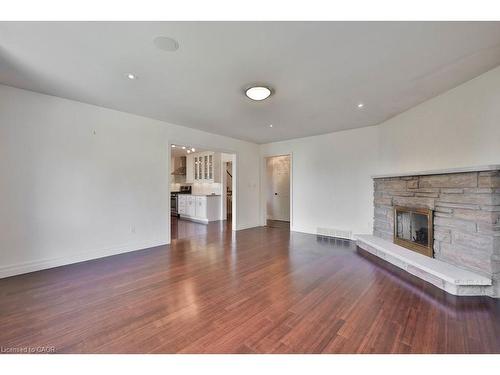 1179 Havendale Boulevard, Burlington, ON - Indoor Photo Showing Living Room With Fireplace