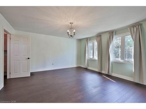 1179 Havendale Boulevard, Burlington, ON - Indoor Photo Showing Other Room