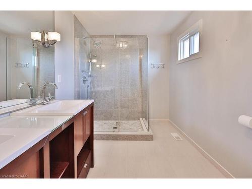 1179 Havendale Boulevard, Burlington, ON - Indoor Photo Showing Bathroom