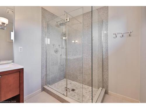 1179 Havendale Boulevard, Burlington, ON - Indoor Photo Showing Bathroom