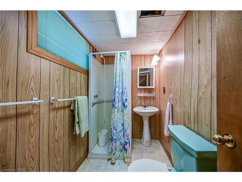 59 Cloke Court, Hamilton, ON - Indoor Photo Showing Bathroom