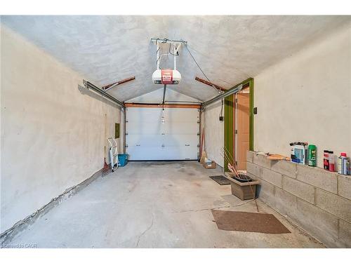 59 Cloke Court, Hamilton, ON - Indoor Photo Showing Garage