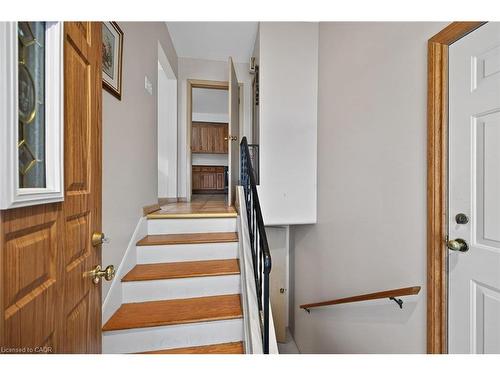 59 Cloke Court, Hamilton, ON - Indoor Photo Showing Other Room