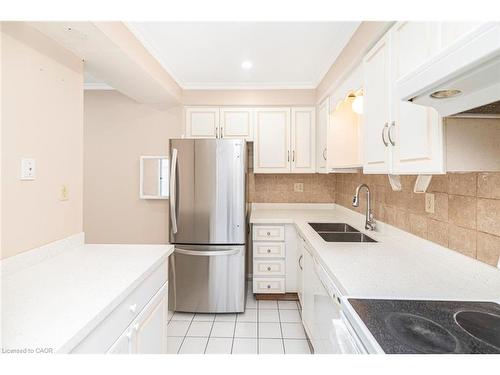 35-14 Derby Street, Hamilton, ON - Indoor Photo Showing Kitchen With Double Sink