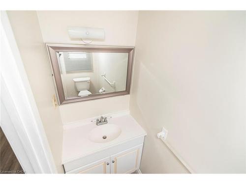 35-14 Derby Street, Hamilton, ON - Indoor Photo Showing Bathroom