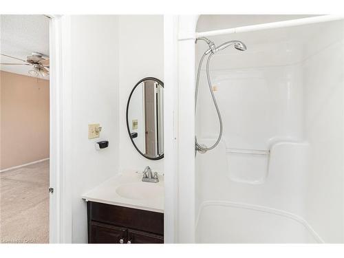 35-14 Derby Street, Hamilton, ON - Indoor Photo Showing Bathroom