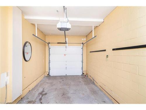 35-14 Derby Street, Hamilton, ON - Indoor Photo Showing Garage