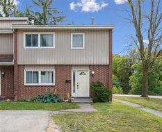 41-121 University Avenue E Waterloo, ON N2J 4J1