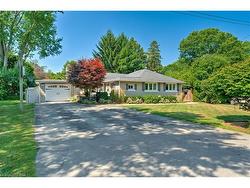 258 Gardenview Drive  Burlington, ON L7T 1K4